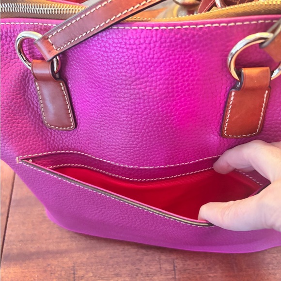 Dooney & Bourke woman’s pink pebble leather shoulder purse large - Picture 5 of 12